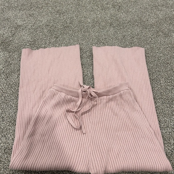 Pink Ribbed Lounge Set - Picture 3 of 3